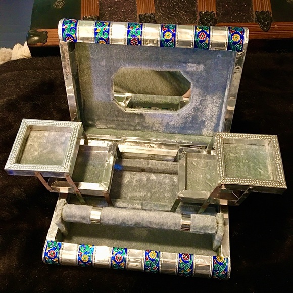 Vintage Indian Silver Jewelry Box - Picture 3 of 9